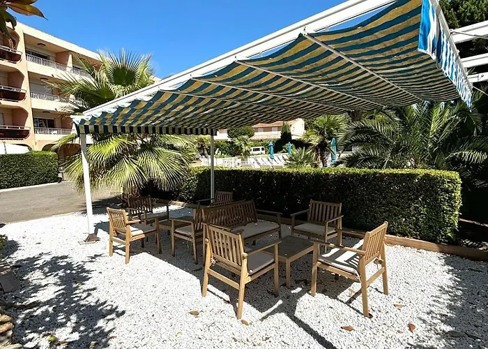 Grand Climatisé, Piscine, 5mn, Parking Gratuit * Vallauris